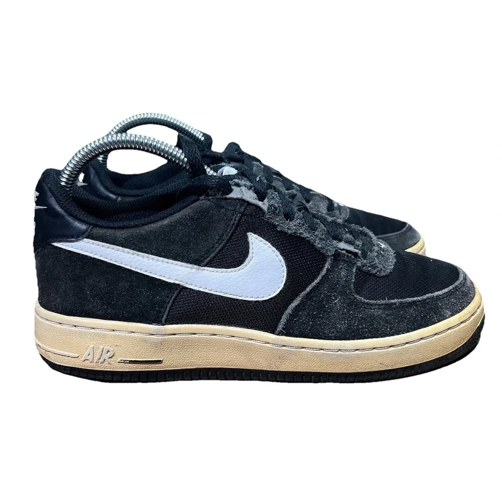 Nike Air Force 1 Sneakers Shoes Black Suede (596728-026) Youth size 5.5Y Lace Up
